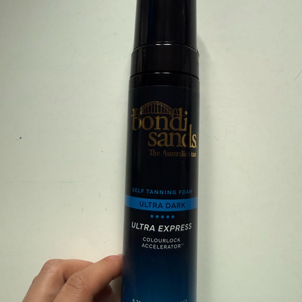 Bondi Sands Dark Tanning Foam with Black Cap